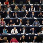 Miembros del Parlamento Europeo participan en la votación sobre la modificación de la normativa de los derechos de autor / Foto: Reuters