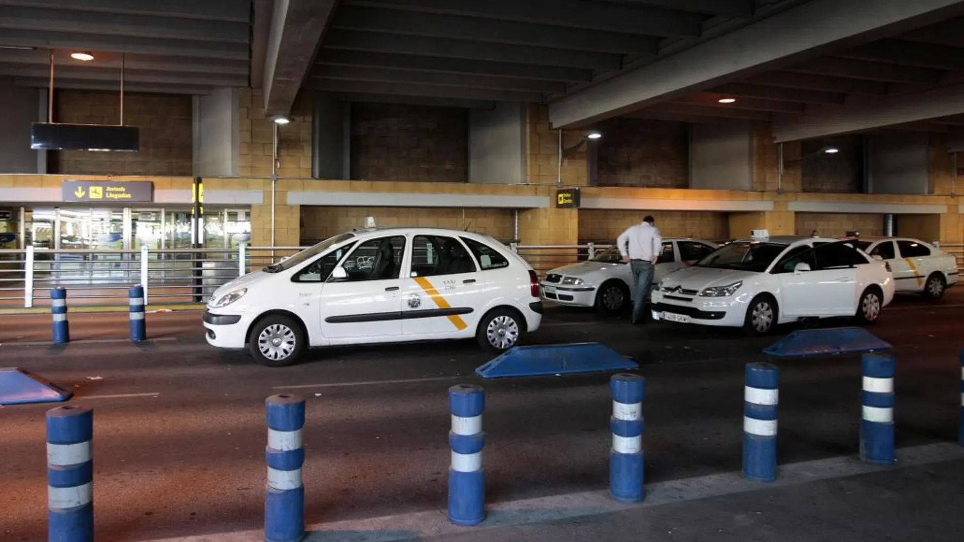 Taxistas en el aeropuerto de San Pablo