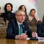 El presidente de la Diputación de Salamanca, Javier Iglesias, y el rector de la Usal, Ricardo Rivero, presentan los trabajos seleccionados para la III Convocatoria de Investigación para el Sector Primario