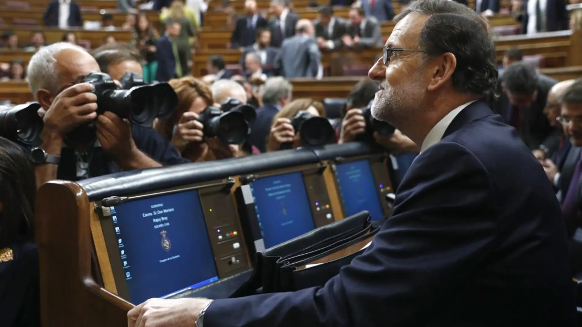 Rajoy pide apoyo al presupuesto