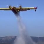 Una avión apagafuegos durante las prácticas/Foto y vídeo: J.Fdez.-Largo