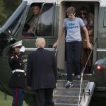 Melania Trump y Barron, a su llegada hace dos días a la Casa Blanca