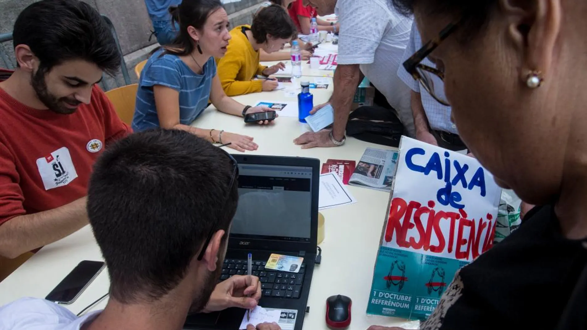 Punto de información sobre la "caja de resistencia"el pasado año/Foto: Efe