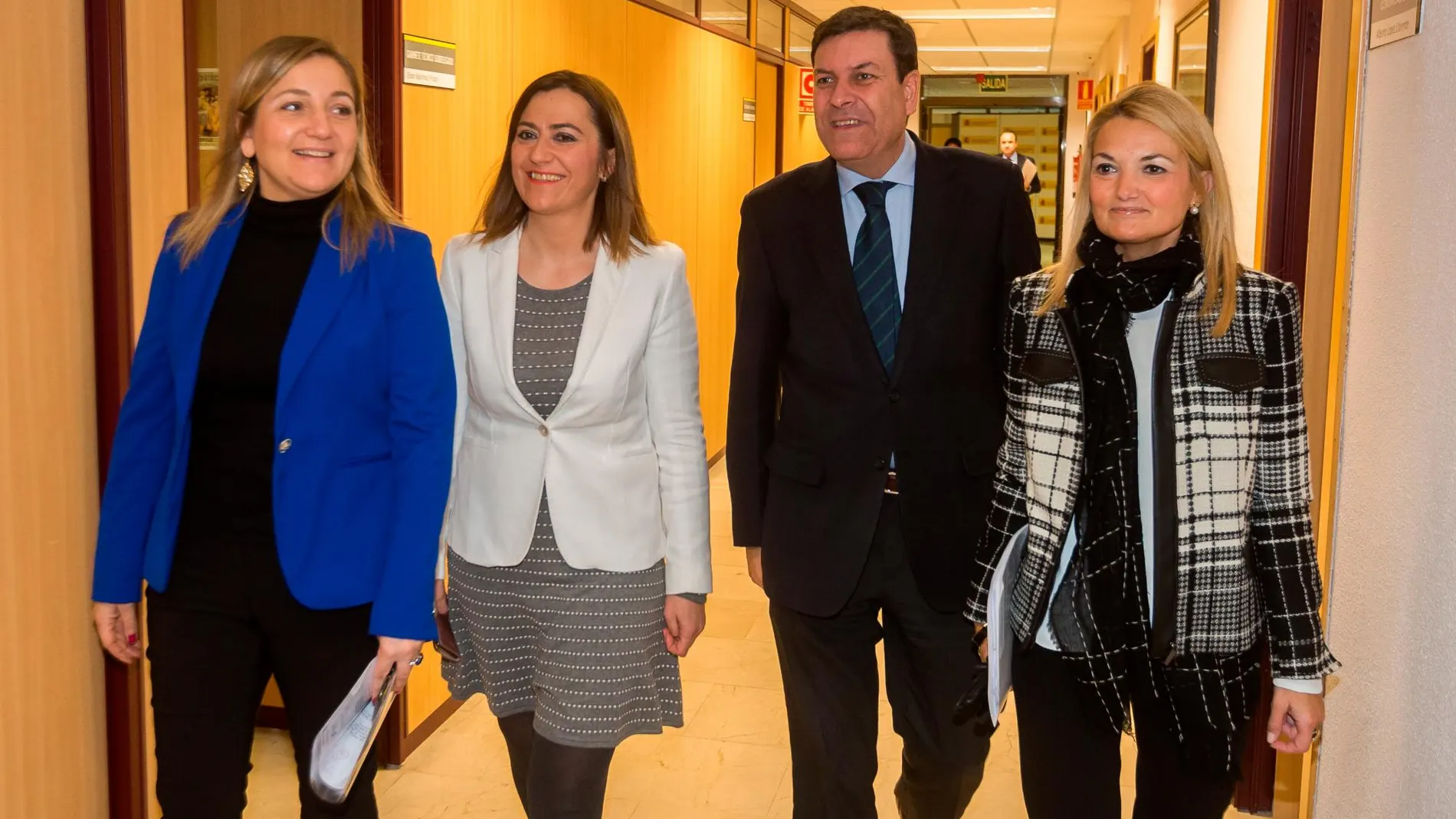 Inmaculada Matías, Virginia Barcones, Carlos Fernández Carriedo y Amparo Sanz, momentos antes de la firma del protocolo de colaboración