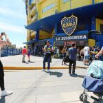 Calma antes de la tempestad en la puerta de La Bombonera. Hoy, el estadio de Boca se convertirá en el centro del mundo futbolísticoBBomb