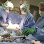 Una operación quirúrgica en un hospital