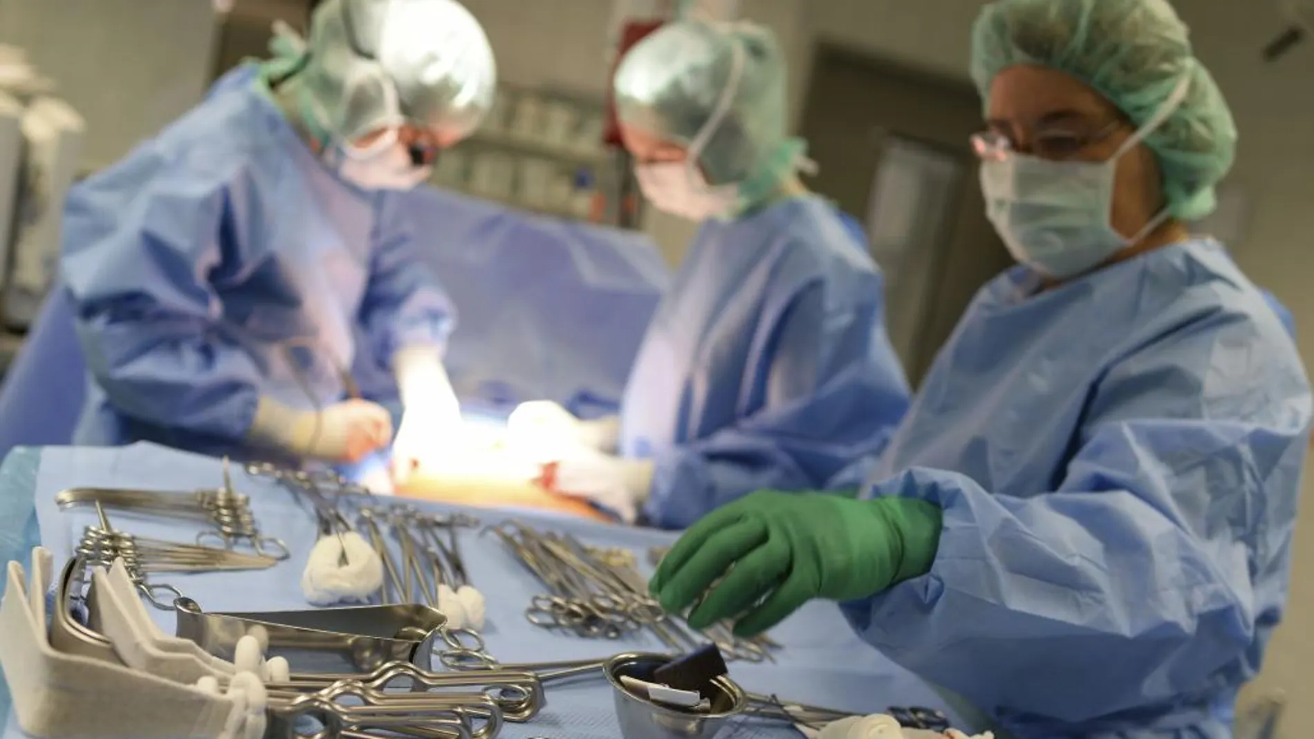 Una operación quirúrgica en un hospital
