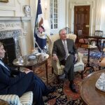 El secretario de Estados de Estados Unidos, Rex Tillerson, durante su encuentro hoy en Washington con la Alta Representante de Política Exterior de la UE, Federica Mogherini.