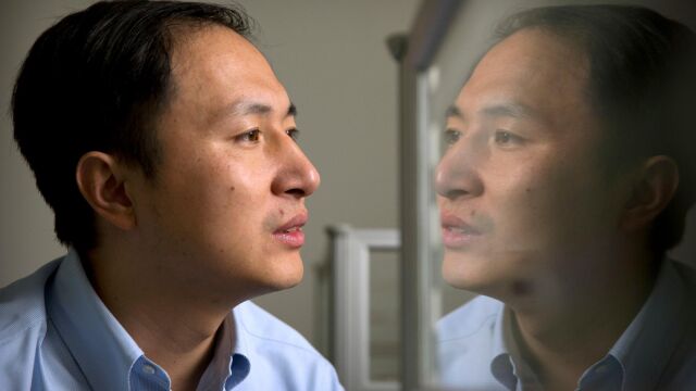 He Jiankui, el científico que creo que los primeros bebés del mundo modificados genéticamente / AP
