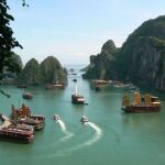 Bahía de Halong, patrimonio de la Humanidad y símbolo turístico de Vietnam.