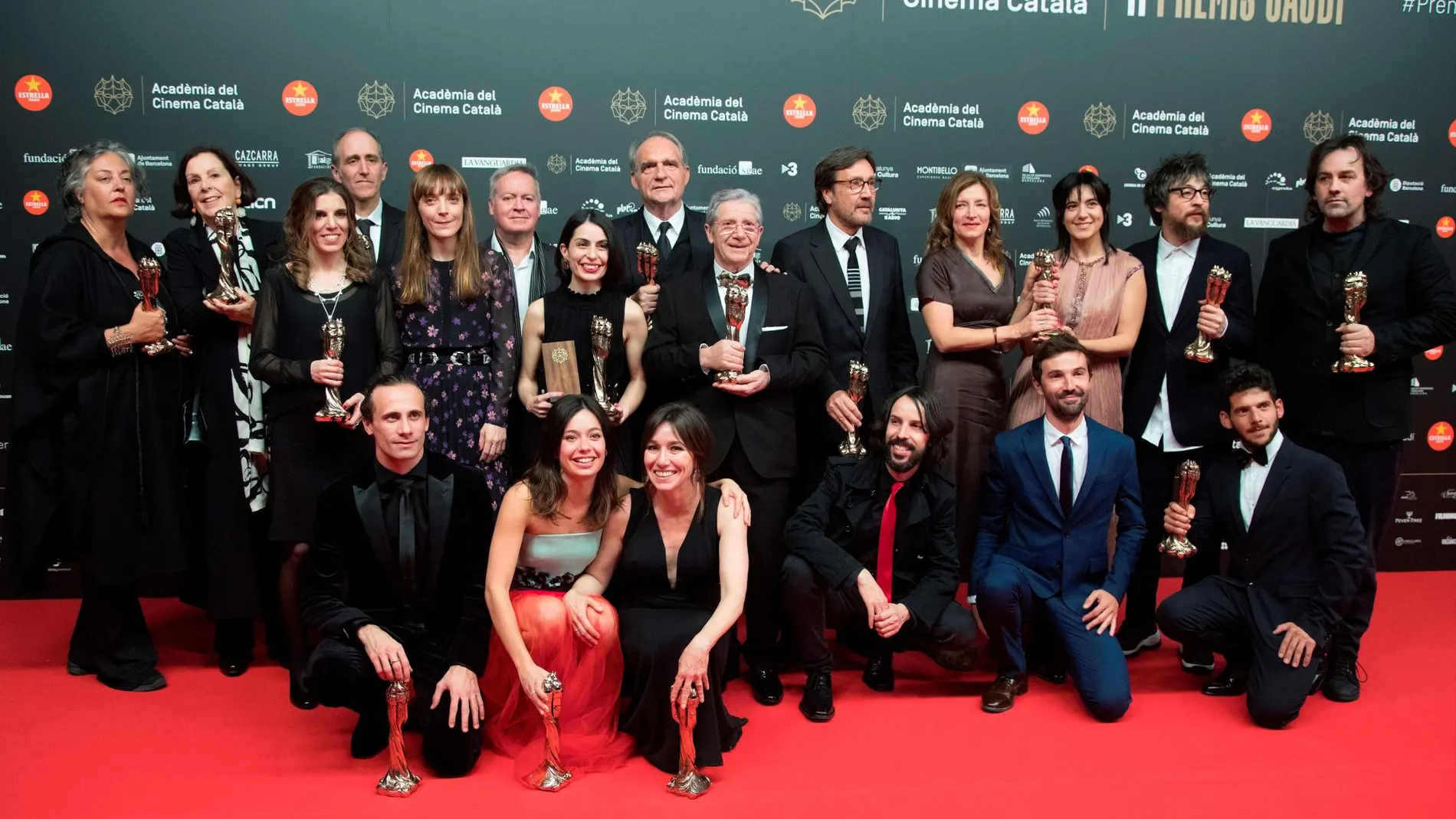 Foto de familia de los ganadores de los Premios Gaudí 2019 / Efe