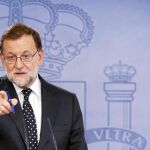 Mariano Rajoy, durante la rueda de prensa que ofreció en La Moncloa tras la reunión que ha mantenido con el Rey Felipe VI.