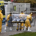 Traslado desde La Coruña a Vigo del hombre posible portador de ébola ha llegado al hospital Meixoeiro