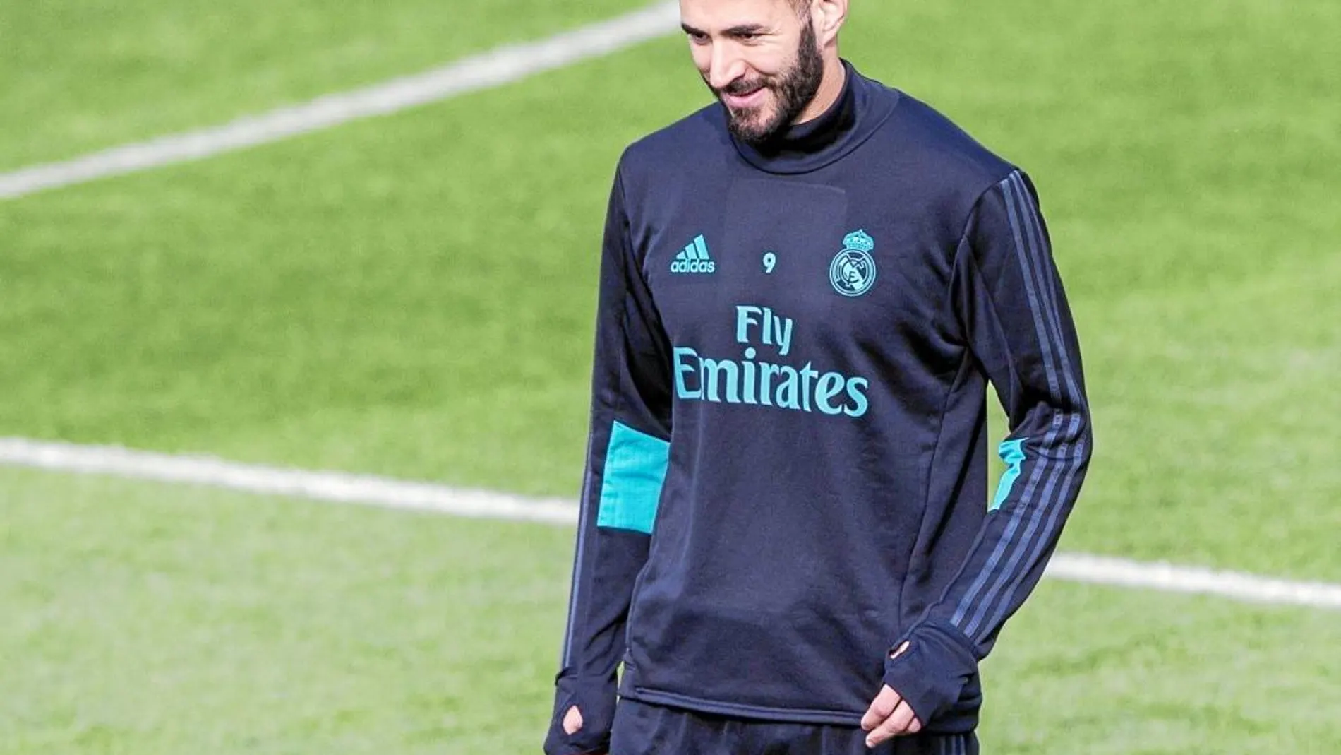 Karim Benzema, en el entrenamiento de ayer del Real Madrid