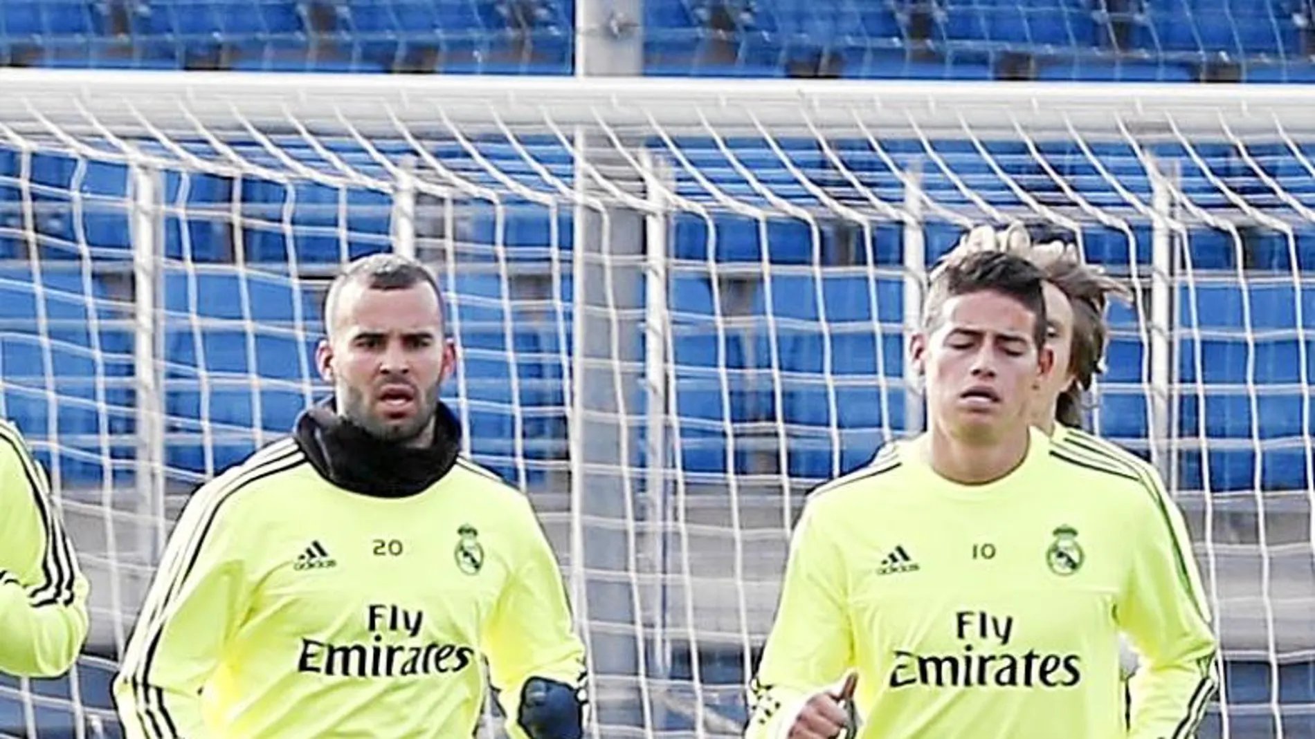 Jesé y James, en el entrenamiento de ayer del Real Madrid.