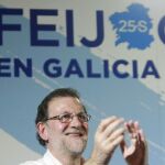 El presidente del PP y del Gobierno en funciones, Mariano Rajoy, durante el mitin que ha ofrecido hoy en el municipio coruñés de Betanzos.