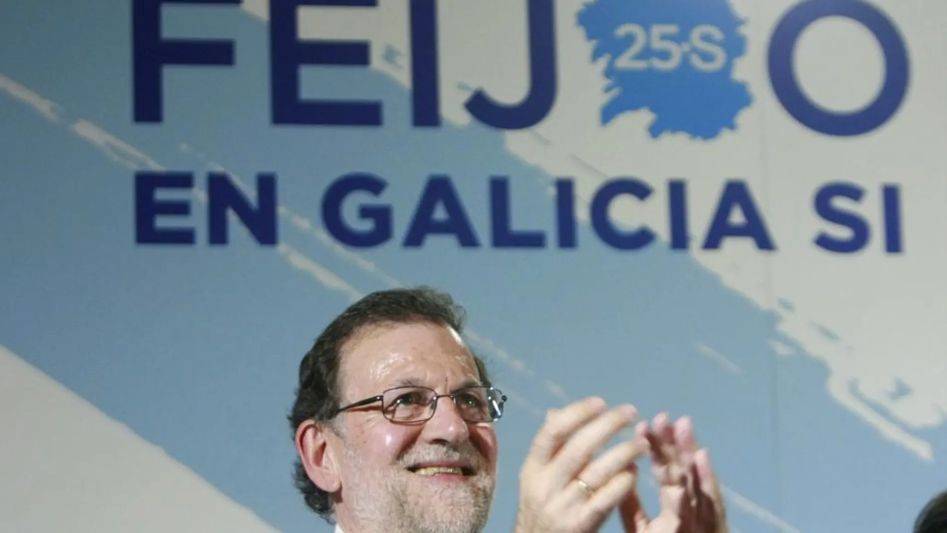 El presidente del PP y del Gobierno en funciones, Mariano Rajoy, durante el mitin que ha ofrecido hoy en el municipio coruñés de Betanzos.