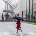 Fuertes lluvias ayer en Logroño. Foto: Efe