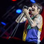 El cantante del grupo estadounidense, Anthony Kiedis, durante su actuación esta noche en el Festival Internacional de Benicassim