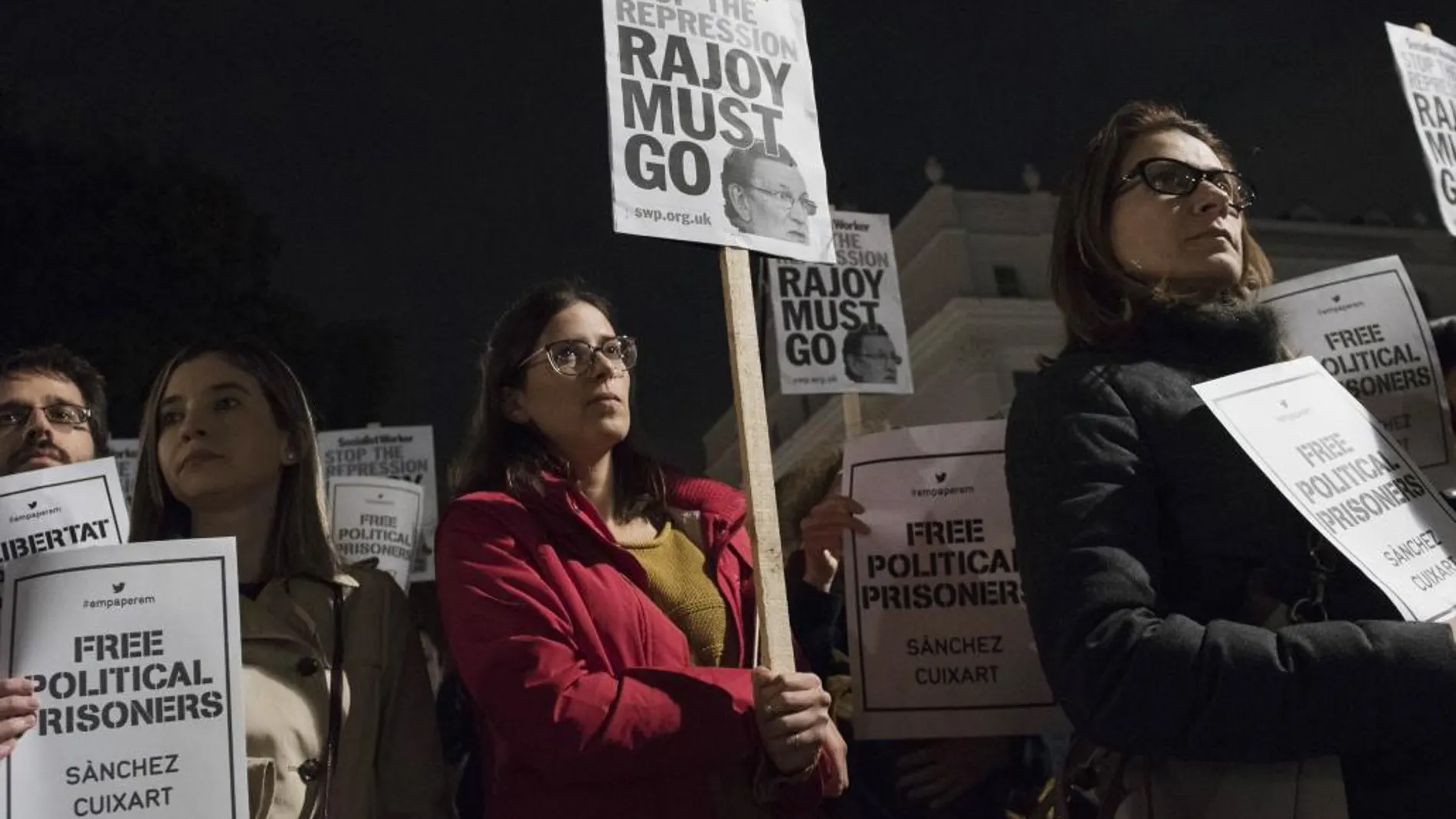 Miles de personas piden la libertad de Sánchez y Cuixart