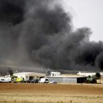 El camión con 400 kilos de explosivos, remojado y aislado de las llamas