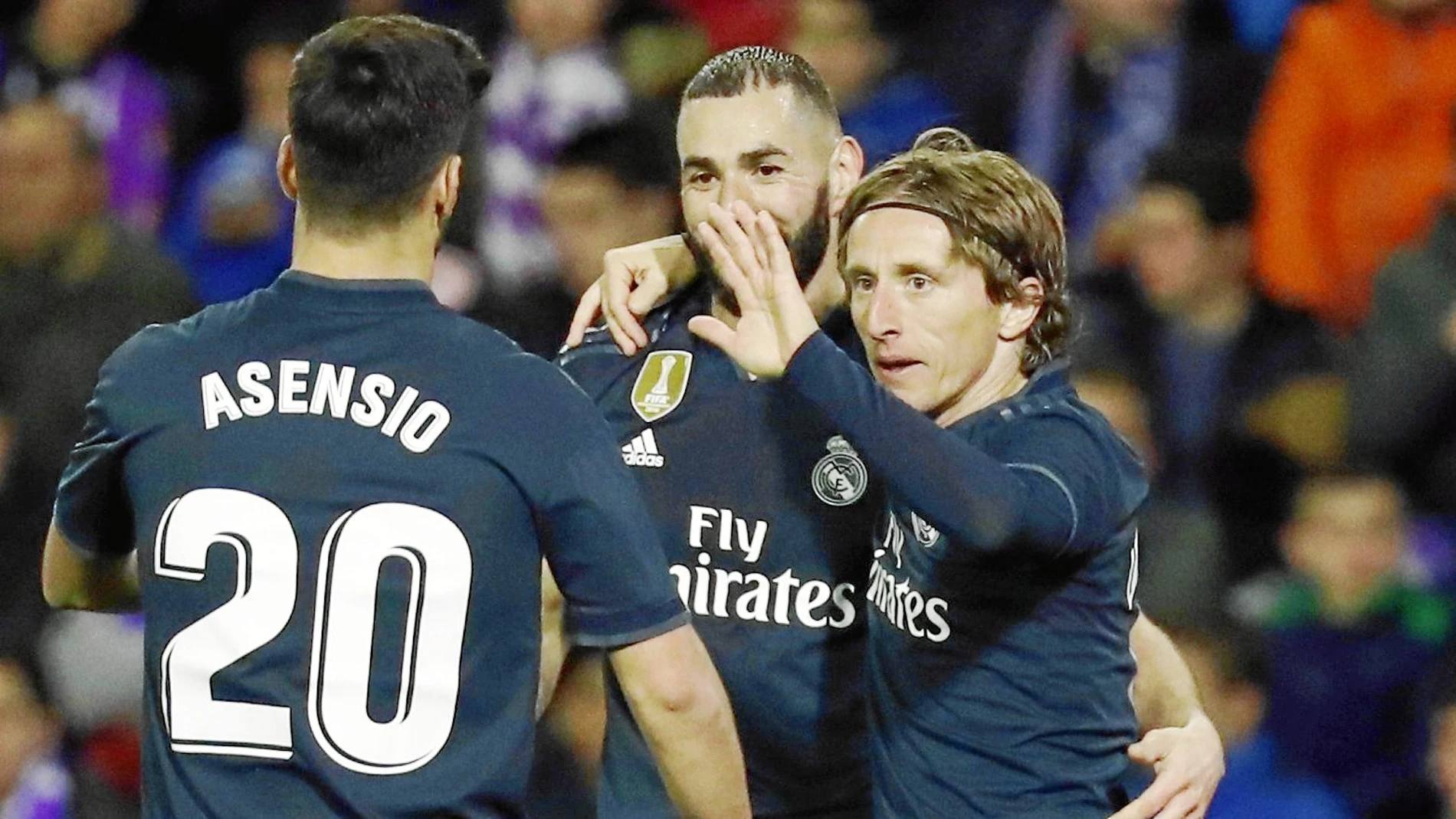Los jugadores del Madrid celebran uno de los goles anotados ante el Valladolid