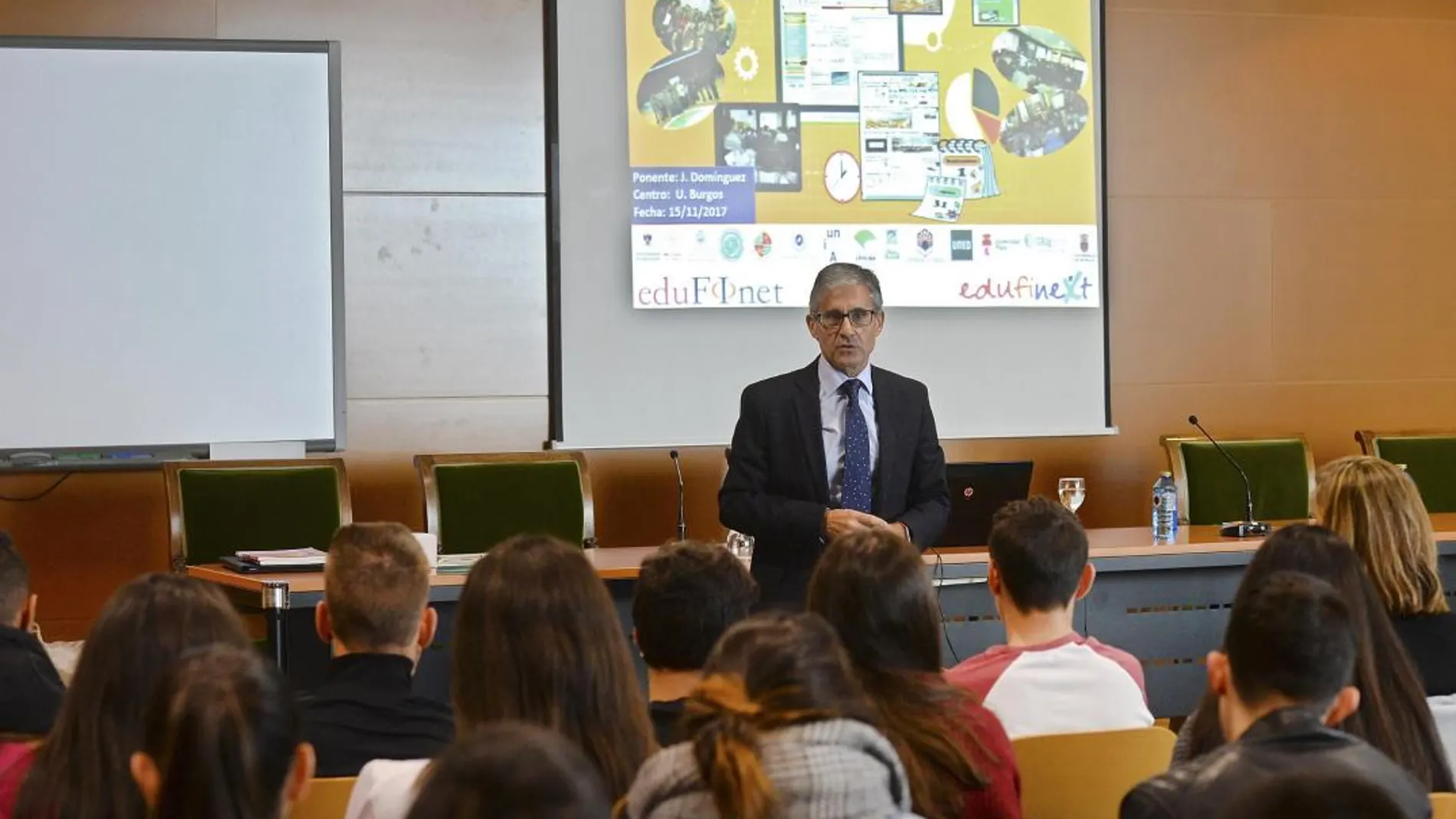 Unicaja se suma un año más al Día de la Educación Financiera