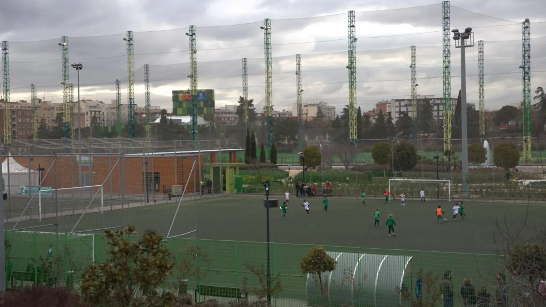 Las escuelas de fútbol y pádel podrán continuar