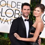 Adam Levine y su mujer, Behati Prinsloo.