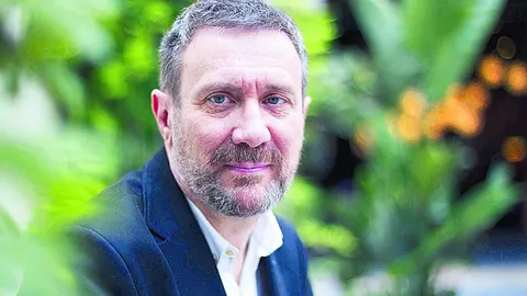 Luisgé Martín gana el Premio Herralde de Novela con "Cien Noches"