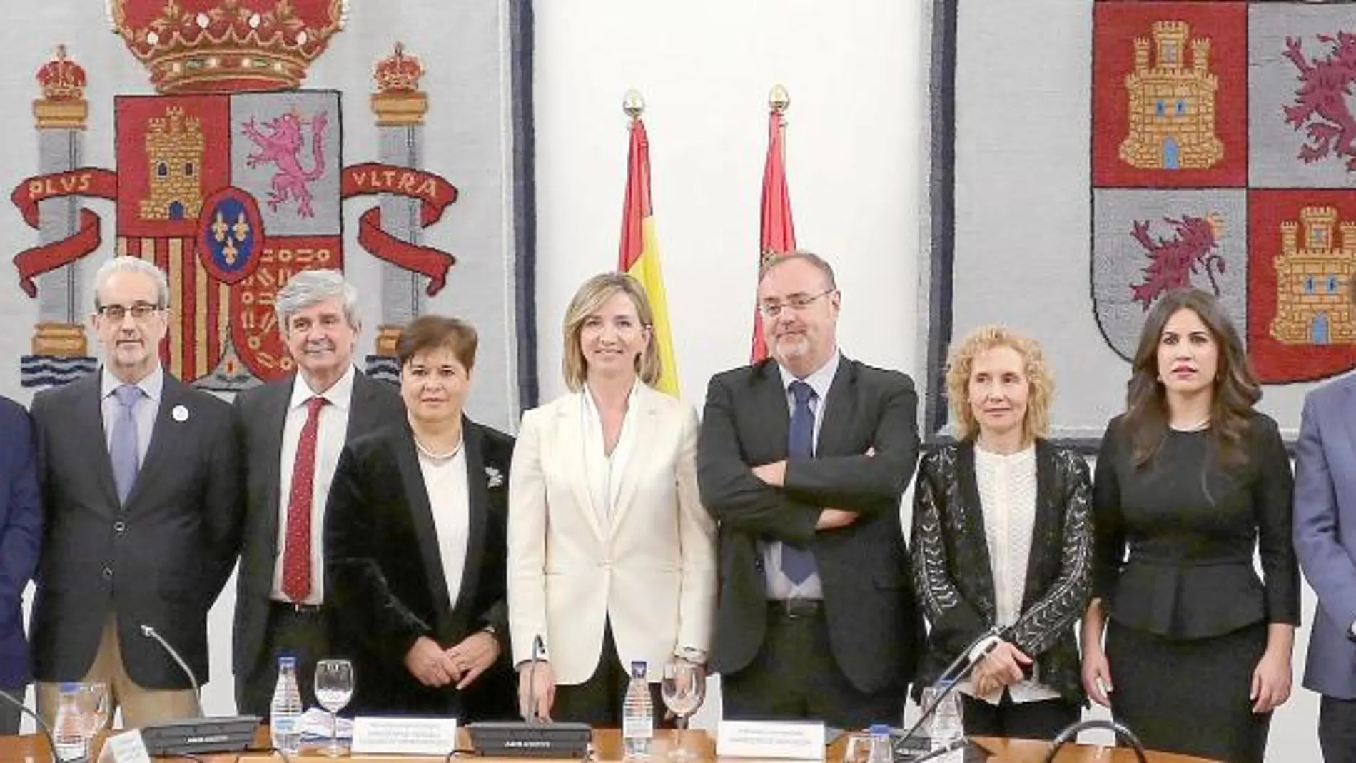 Los consejeros Alicia García y Fernando Rey con los rectores de las nueve universidades públicas y privadas de Castilla y León