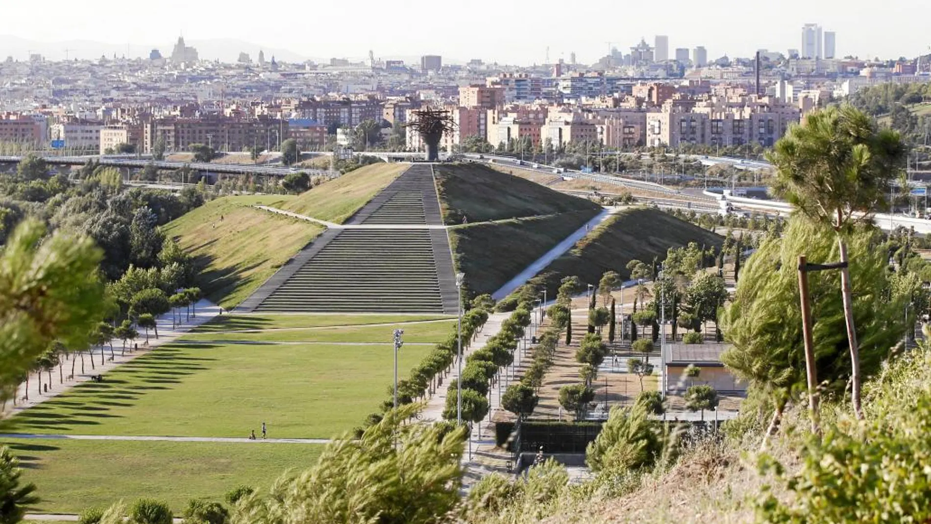 El Parque Lineal del Manzanares lo comenzó Álvarez del Manzano, lo continuó Gallardón y Botella y ahora Cifuentes quiere llevarlo hasta Getafe