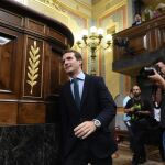 El presidente del PP, Pablo Casado, a su entrada hoy al hemiciclo, para asistir al pleno del Congreso de los Diputados / Foto: EFE/Fernando Villar