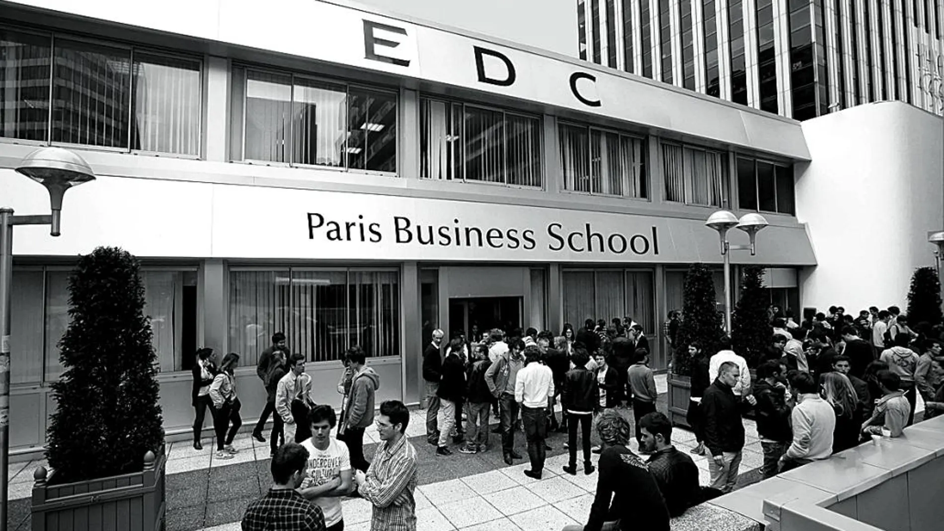 La prestigiosa escuela de negocios francesa tiene más de 15.000 alumnos en 77 países