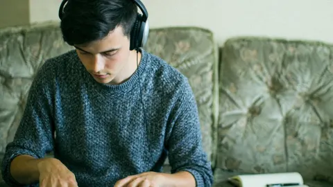 ¿Deben tus hijos tener redes sociales?