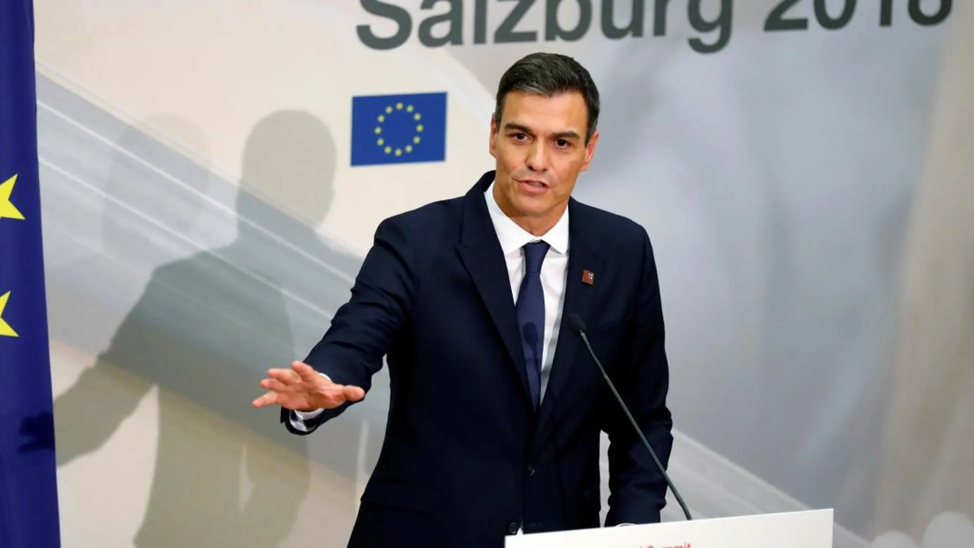 El presidente del Gobierno español, Pedro Sánchez, durante la rueda de prensa tras la segunda jornada de la cumbre informal europea de Salzburgo/Foto: Efe