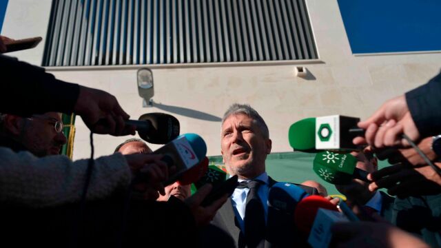 El ministro del Interior, Fernando Grande-Marlaska, en Priego de Córdoba (Córdoba), donde inauguró el cuartel de la Guardia Civil