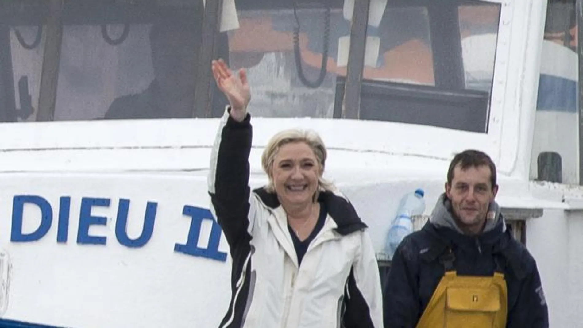Le Pen malversó cinco millones de la Eurocámara