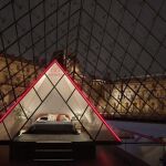 El dormitorio para pasar la noche en el Louve es una versión pequeña de la popular pirámide / Airbnb