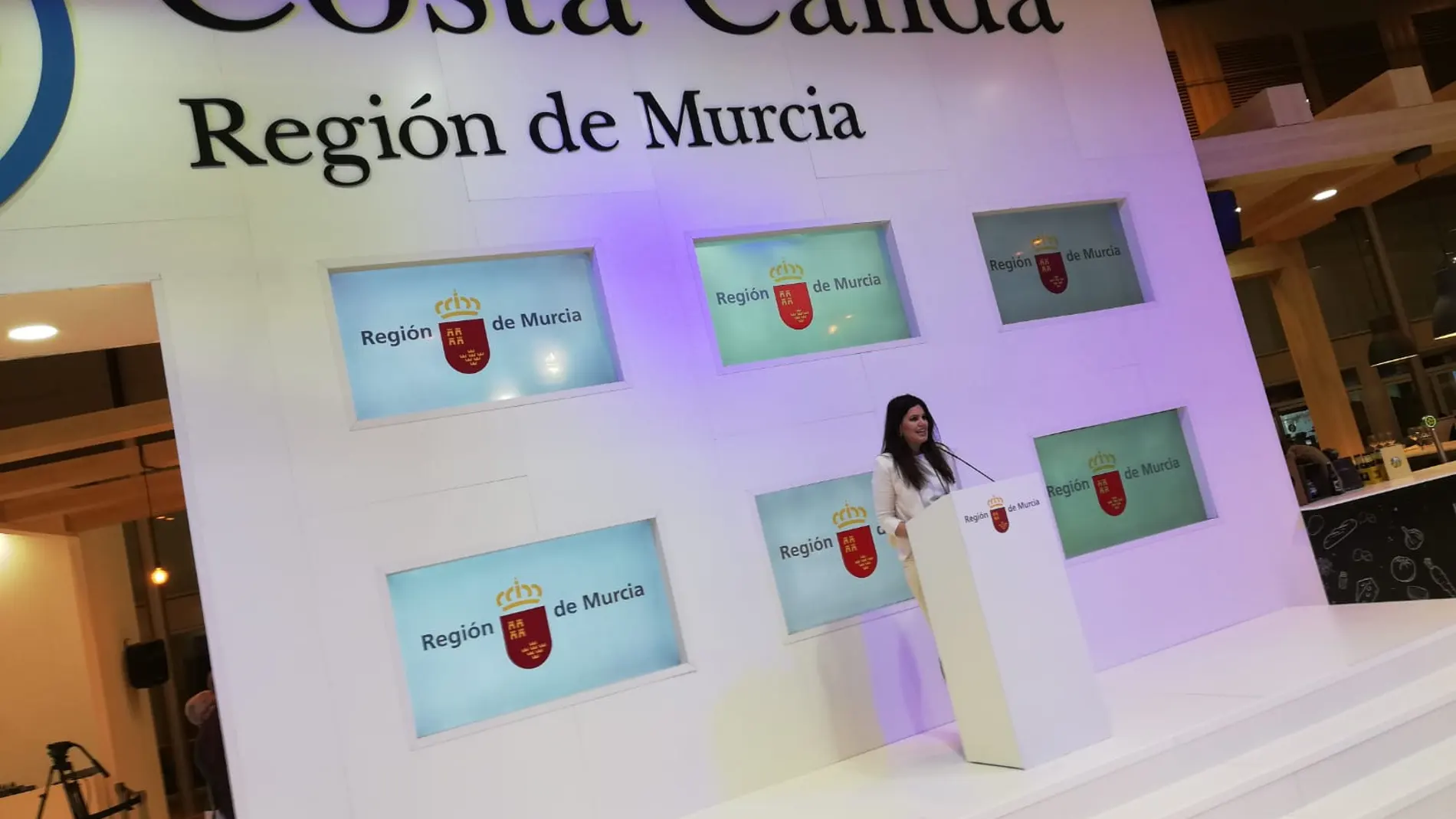 La consejera de Turismo y Cultura, Miriam Guardiola, destacó ayer las cualidades culturales de la Región de Murcia en la jornada de cierre profesional de Fitur