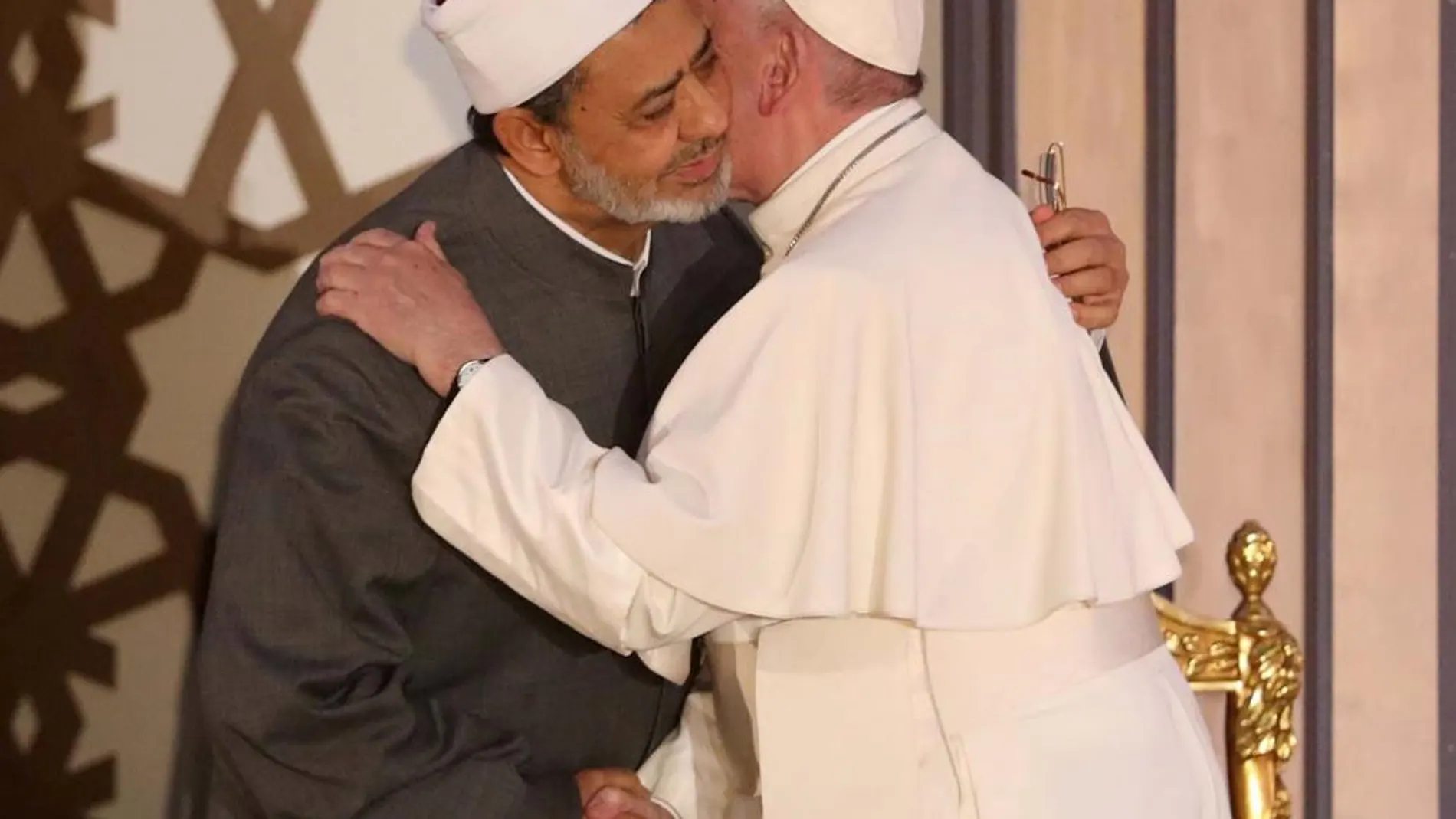 El Papa, con el jeque Al Azhar