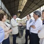El alcalde de Sevilla, Juan Espadas, asiste a la inauguración del Mercado de la Carne