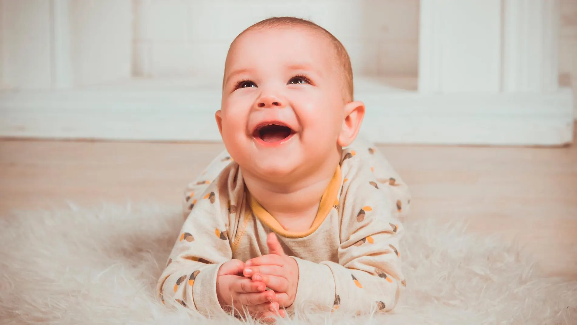 Un estudio de la Universidad de Amsterdam confirma que los bebés se ríen como los chimpancés