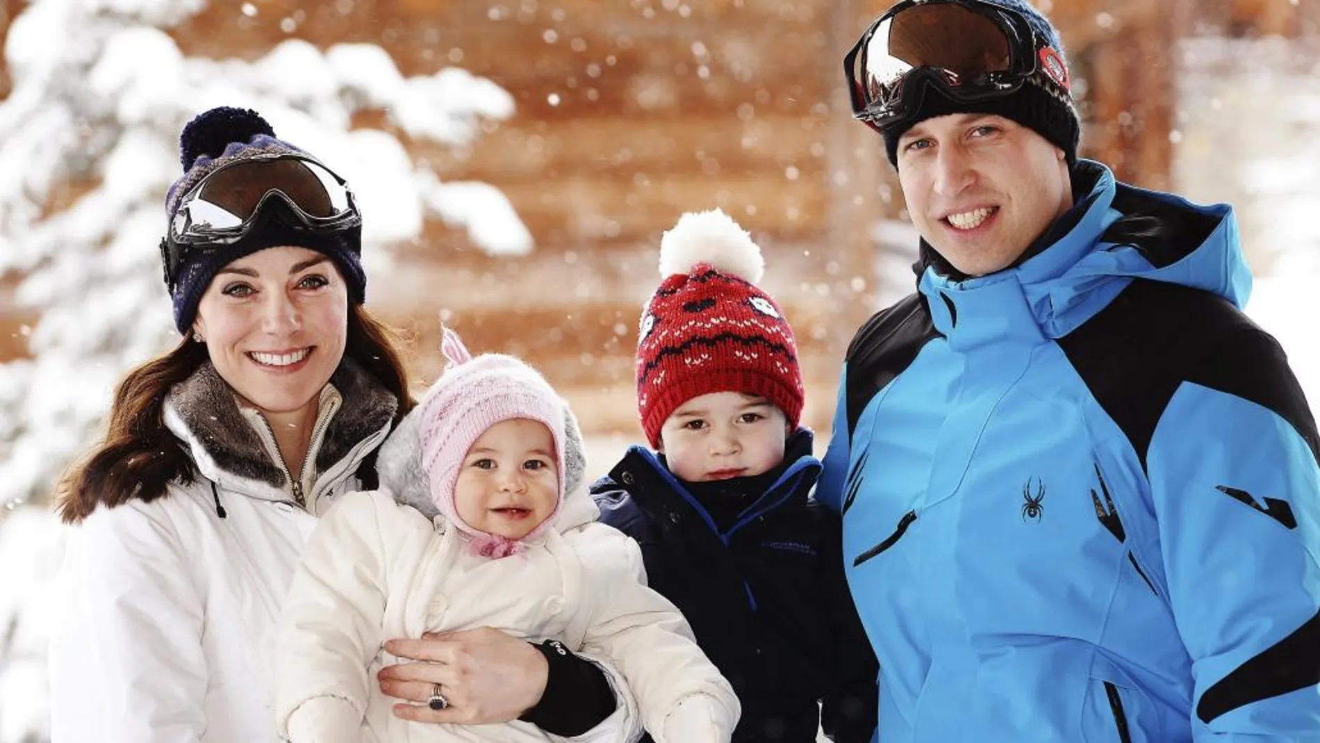 El príncipe Guillermo, el príncipe Jorge, la princesa Carlota y la duquesa Catalina de Cambridge