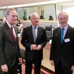 Fabra, Valcárcel y Hoyer