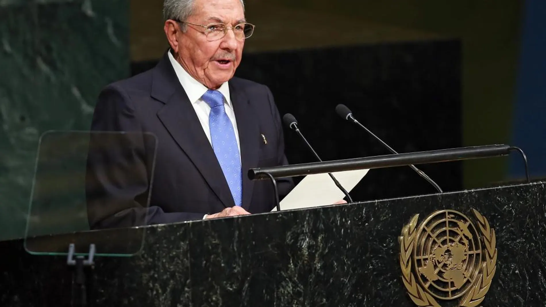 El presidente cubano Raúl Castro habla el lunes 28 de septiembre de 2015, durante la Asamblea General de la ONU que se celebra en su sede en Nueva York (Estados Unidos)