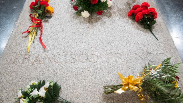 El Gobierno fija la exhumación de Franco el 10 de junio sin la certeza de poder acometerla