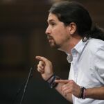 Pastor llama al orden a Iglesias