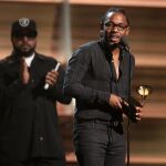 Kendrick Lamar recibe el grammy por «To Pimp A Butterfly»