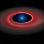Ilustración del brillante disco de material alrededor de la enana blanca SDSS J1228+1040